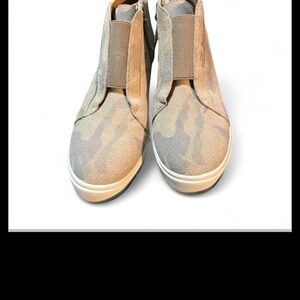 Tan and Gray camo  High-Top wedge Sneakers